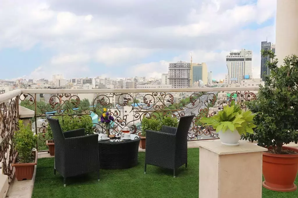 Alibaba https://cdn.alibaba.ir/ostorage/hotel-accommodation-images/68ca9e35ac13a7ed0d865e59_دبل پاناروما با تراس (2).webp